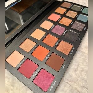 Urban Decay eyeshadow palette